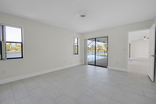 Building Photo - 5625 Aspen Ridge Cir