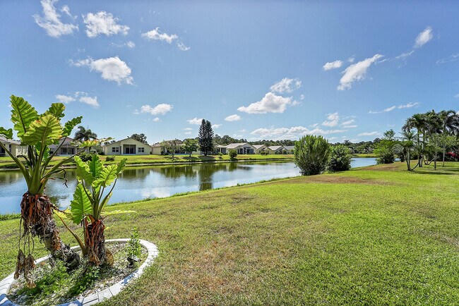 Building Photo - 515 SW Indian Key Dr