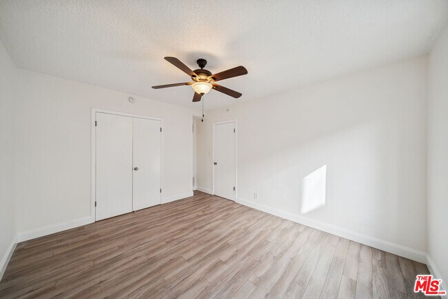 Building Photo - 1215 Hayworth Ave