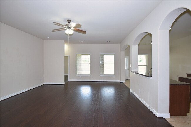 Building Photo - 5623 S Denham Ridge Ln