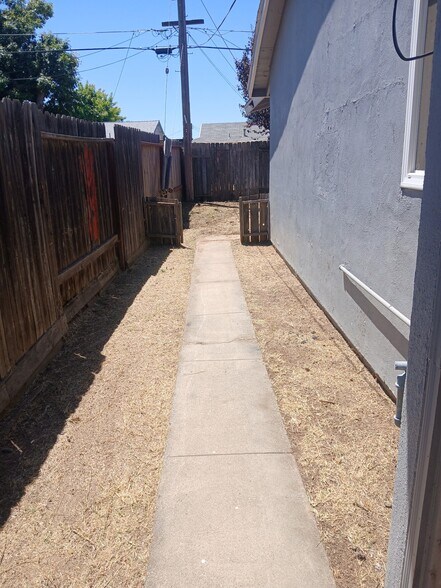 Building Photo - 7052 Forman Way
