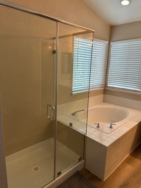 Building Photo - Lodi 4 Bedroom 3 Bathrom Home with a Pool