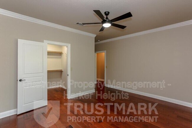 Building Photo - 3104 Sabine Cove