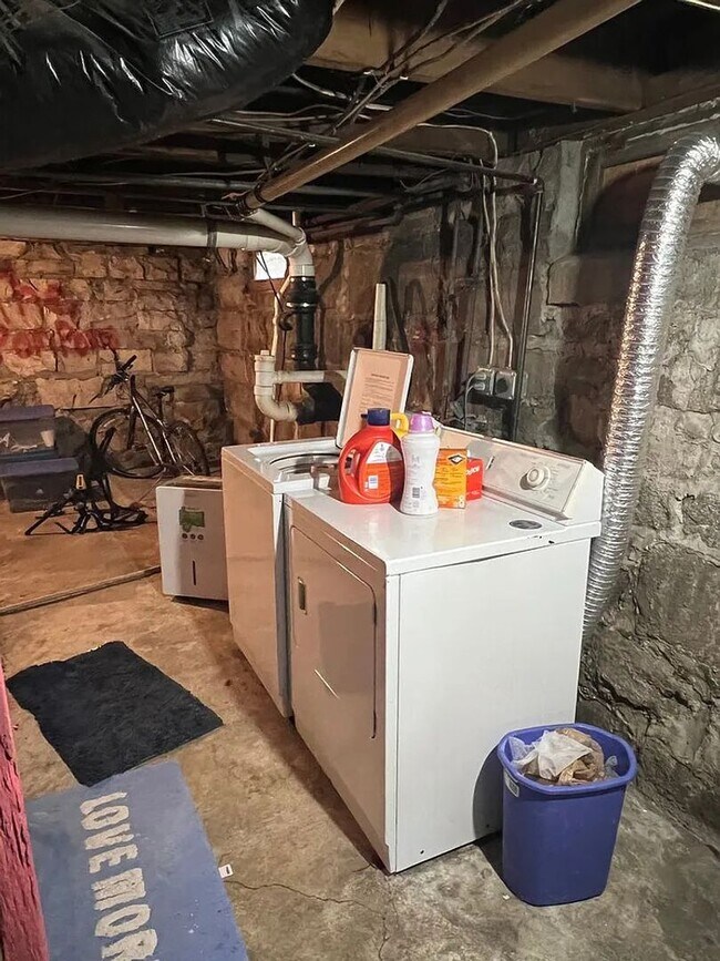 Building Photo - 9 MONTH LEASE - 12th and Lincoln