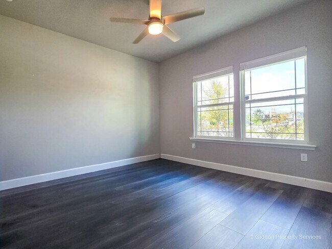Building Photo - 1757 SW 72nd CIR