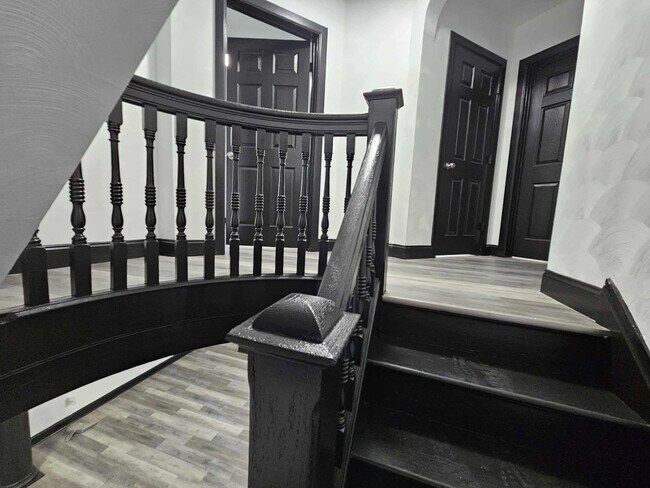 Building Photo - Charming 4 Bedroom 1 Bathroom Home for Rent!