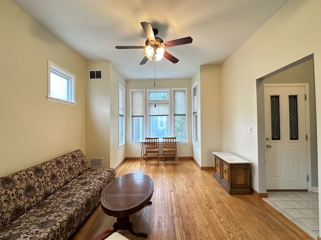 Building Photo - 1829 W Melrose St