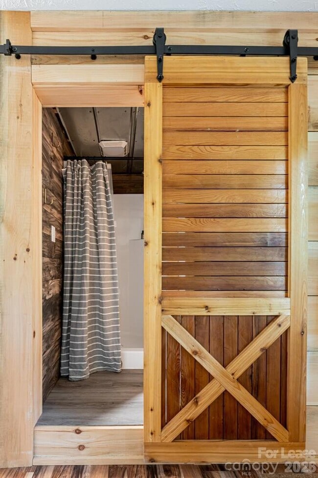 Building Photo - 260 Allison Hill Rd