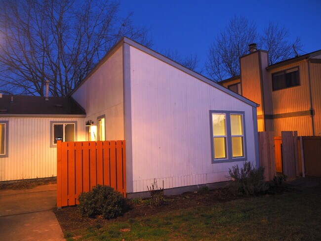 Building Photo - 4463 Madrona Way SE
