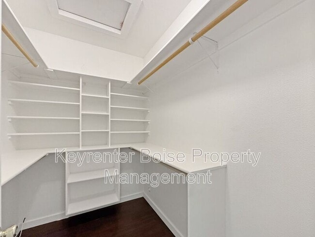 Building Photo - 2035 S Travertine Way