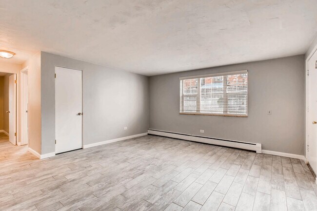 Building Photo - 2517 Kingston St