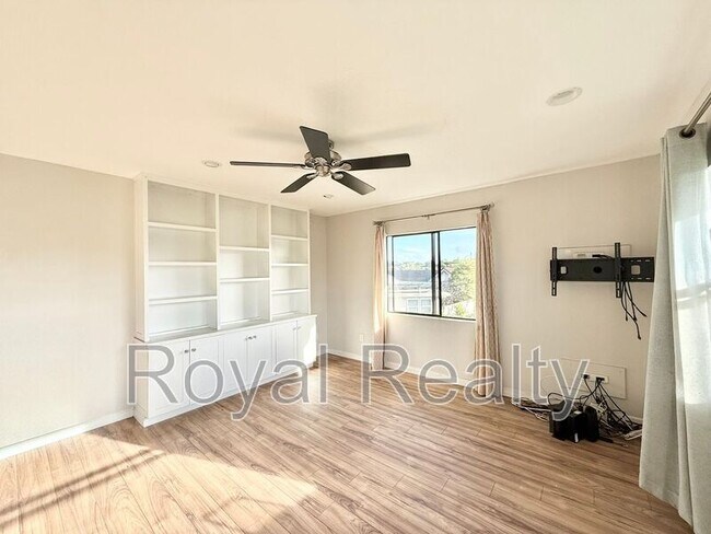 Building Photo - 95-349 Kuahelani Ave