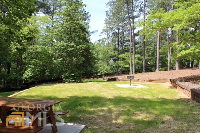Building Photo - 1137 Magnolia Dr