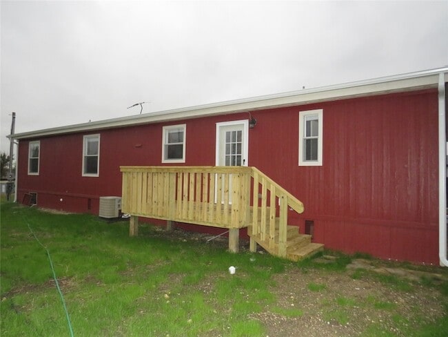 Building Photo - 2141 Crockett Rd