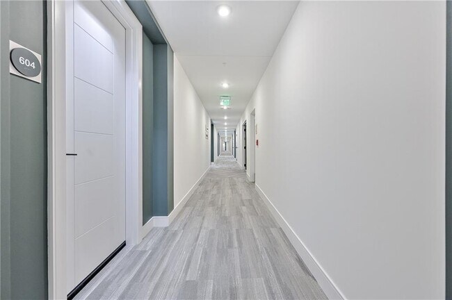 Building Photo - 788 West Marietta St NW
