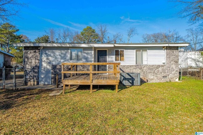 Building Photo - 1425 66th St