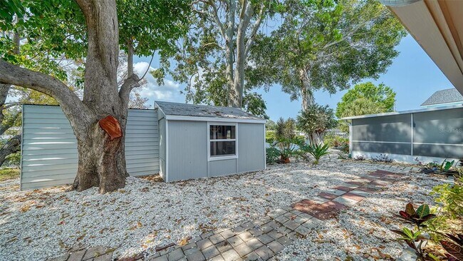 Building Photo - 641 Coral Dr