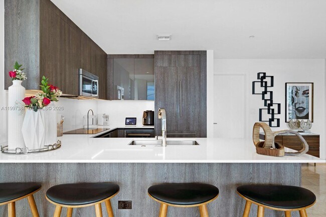 Building Photo - 88 SW 7th St