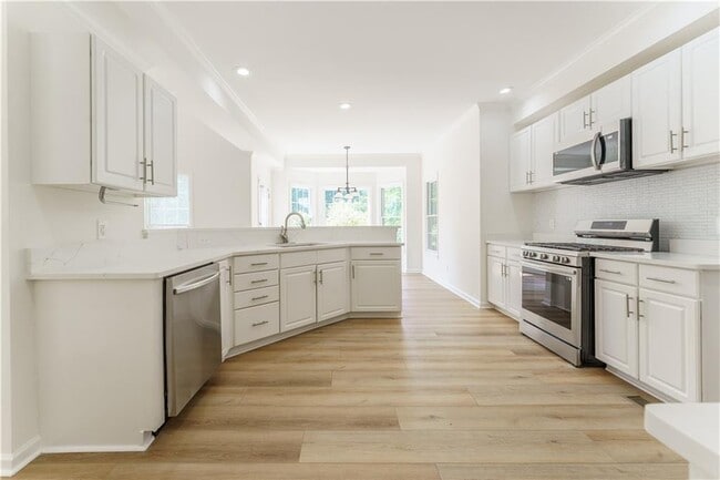 Building Photo - 3272 Pomarine Ln NW