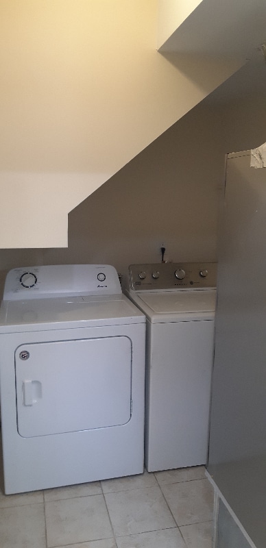 Building Photo - 1562 Malibu Pl