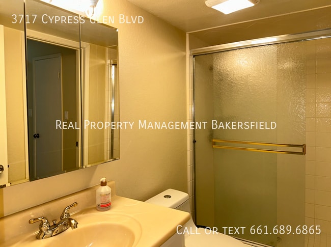 Building Photo - 3717 Cypress Glen Blvd