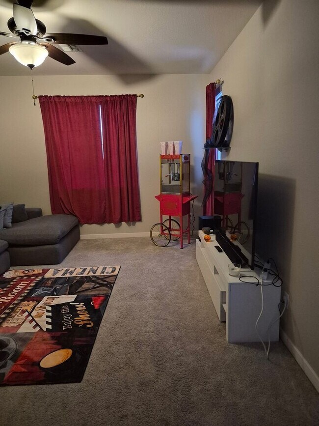 Building Photo - Spacious 3BR House in North Las Vegas