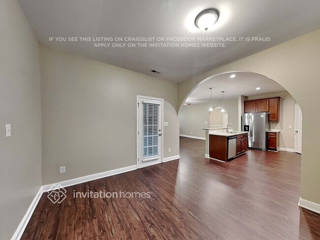 Building Photo - 6473 Hove Rd