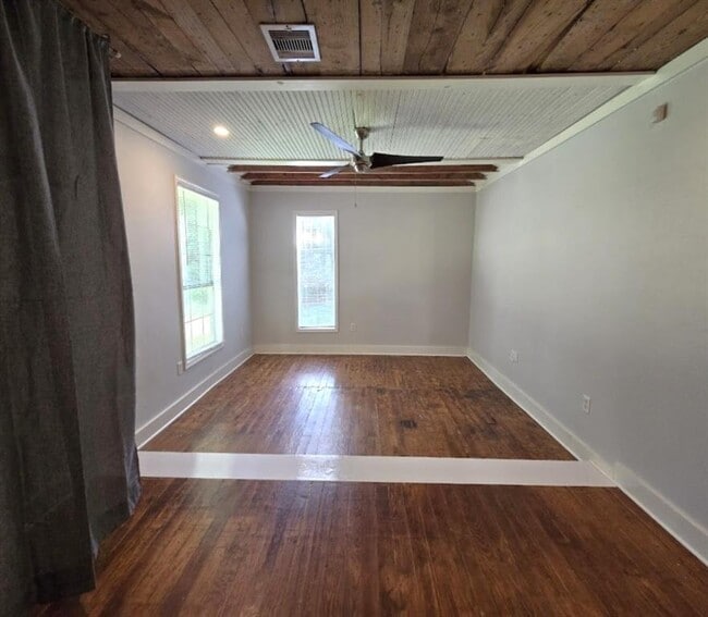 Building Photo - 2802 Winbern St