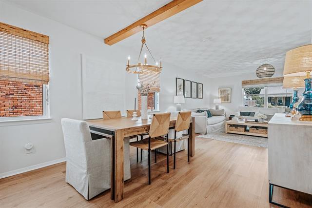 Building Photo - 10642 Mapleridge Dr