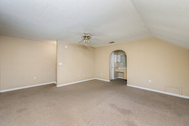 Building Photo - 4863 Kensington Ln