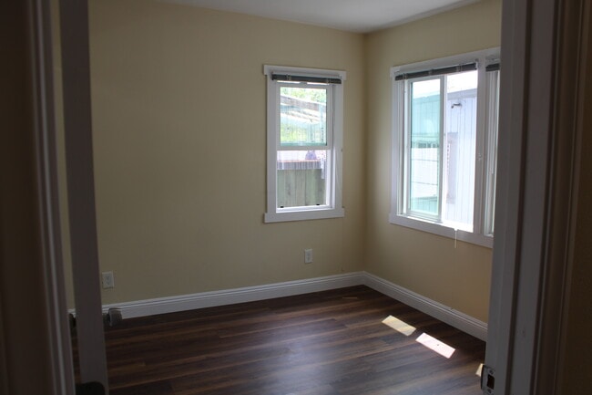 Building Photo - 1507 Wesley Ave