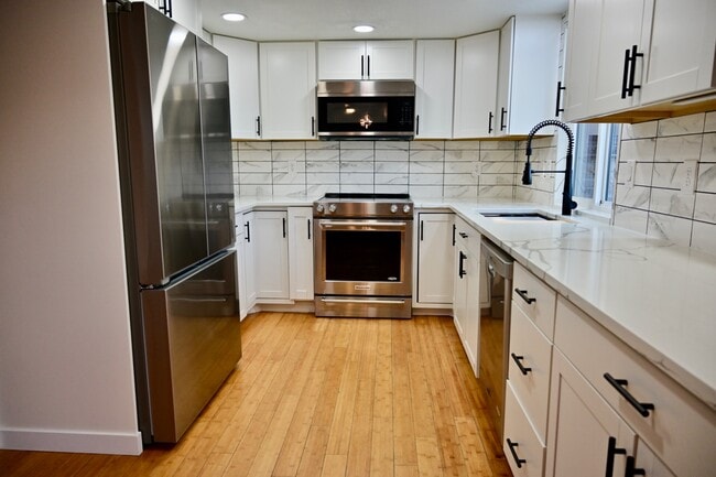 Building Photo - 4400 S Carbine Ave