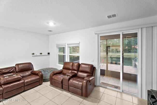 Building Photo - 27 Coastline Wy