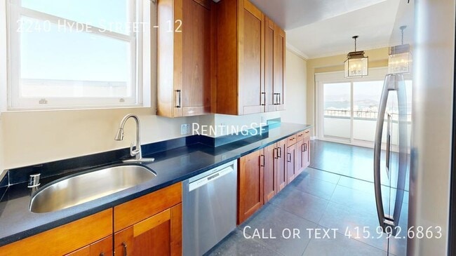 Primary Photo - 2BR x 1 BA in Russian Hill Neighborhood