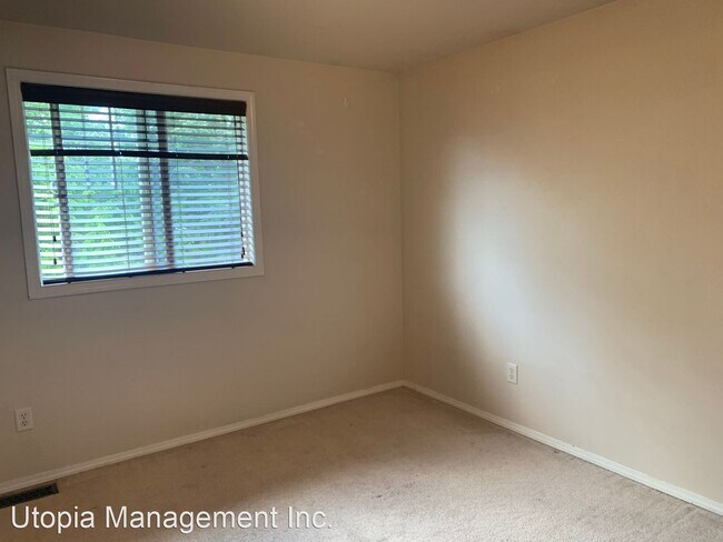 Building Photo - 3 br, 2.5 bath House - 1496 Fruitland Drive