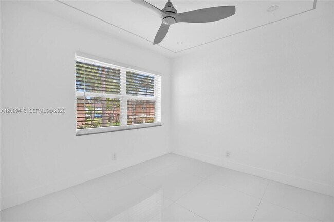 Building Photo - 770 SE 2nd Ave