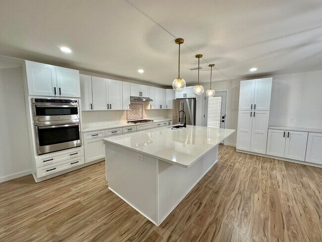 Building Photo - 5426 22nd St