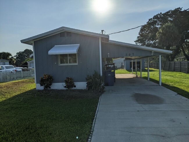 Primary Photo - 367 Beehive Dr