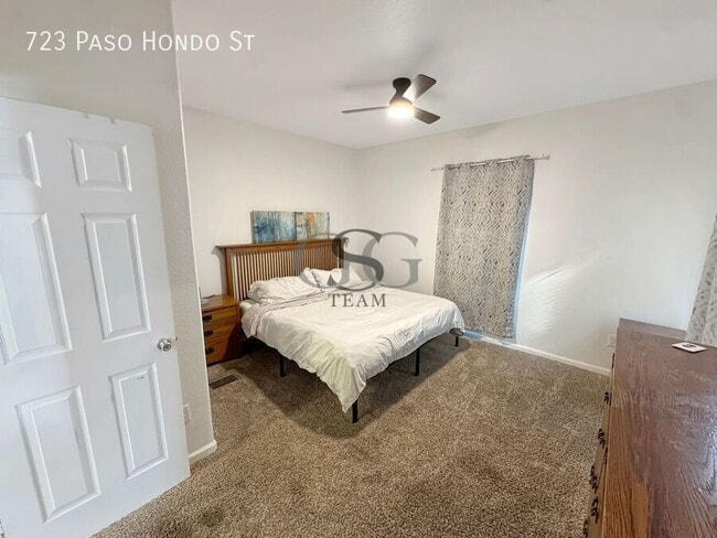 Building Photo - 723 Paso Hondo St