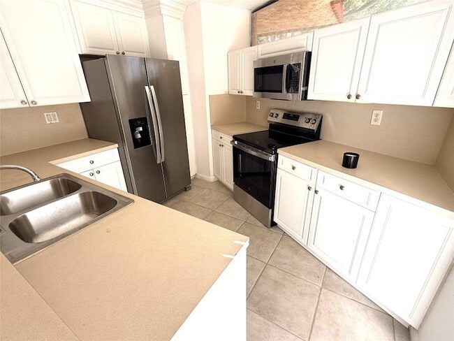 Building Photo - 8189 Severn Dr