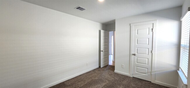 Building Photo - 4031 Pierce Pl Ln