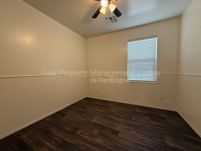 Building Photo - 7337 W St Catherine Ave