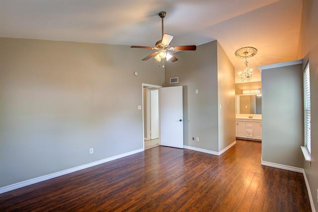 Building Photo - 5519 Bainbridge Dr