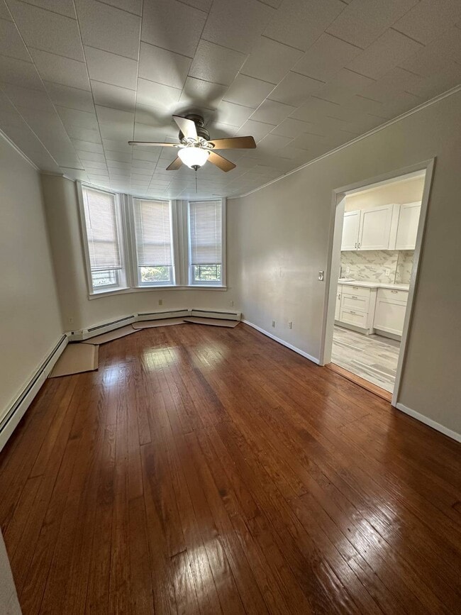 Building Photo - 66-13 60th Ln