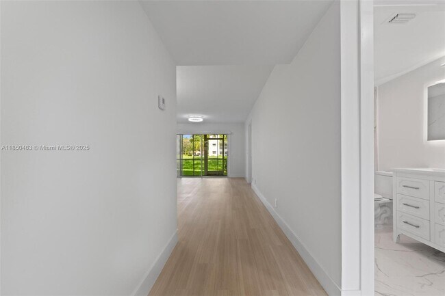 Building Photo - 1300 SW 124th Terrace