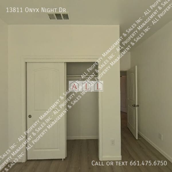 Building Photo - 13811 Onyx Night Dr