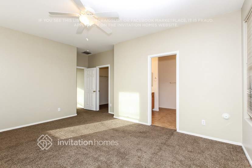 Building Photo - 6826 S 30th Ln