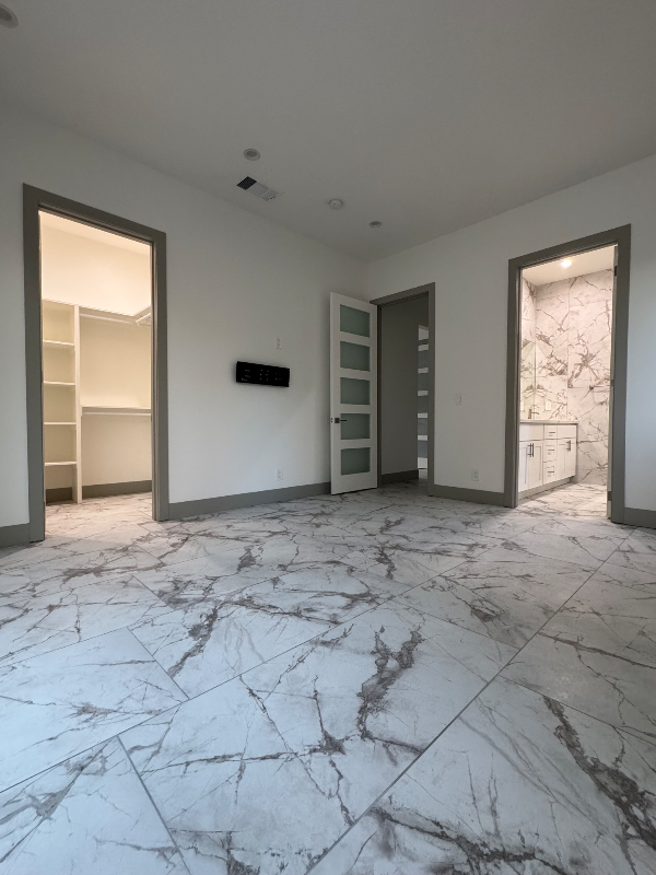 Building Photo - 15120 La Maida St