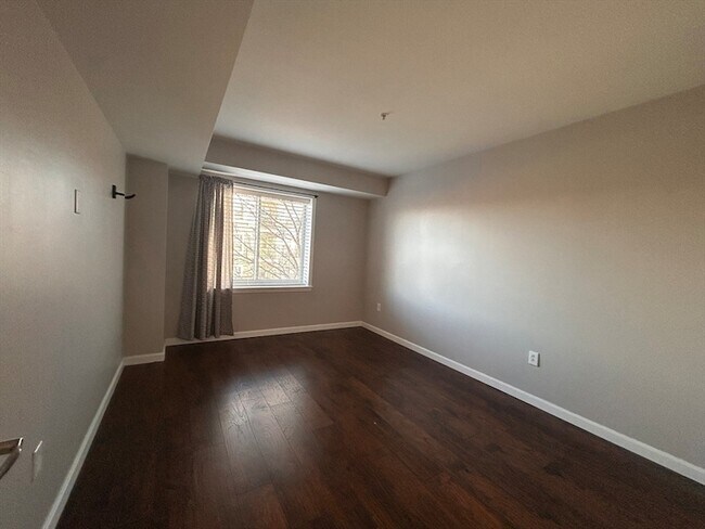 Building Photo - 1 Cityview Ln