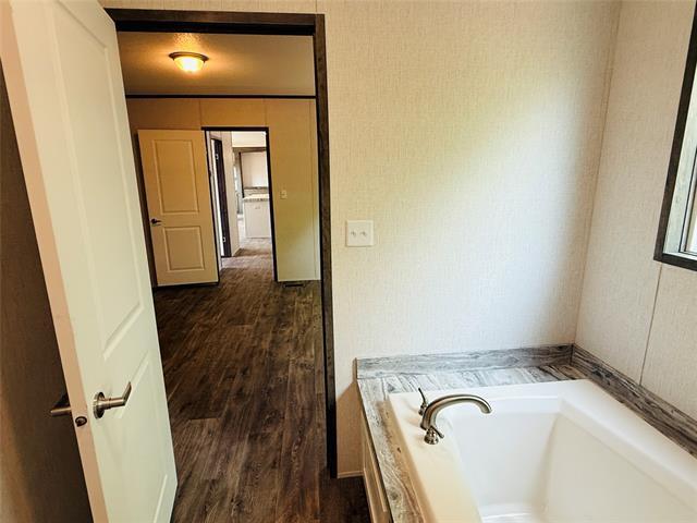 Building Photo - 3005 Elmwood Dr